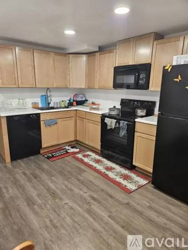 Main picture of 1010 8th St