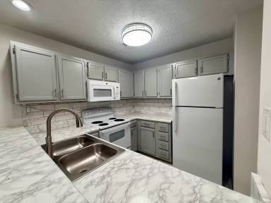 Main picture of 1882 Tryon Dr