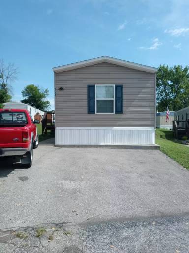 Main picture of 423 Golden Acres Dr