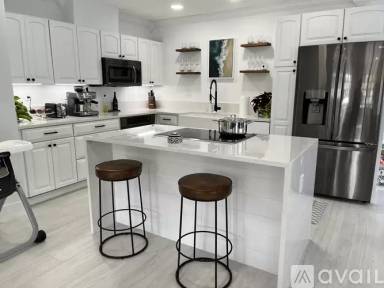 Main picture of 1117 Hollywood Blvd