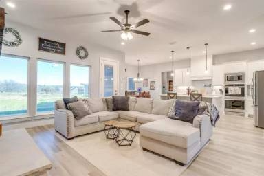 Main picture of 120 Cochran Rd
