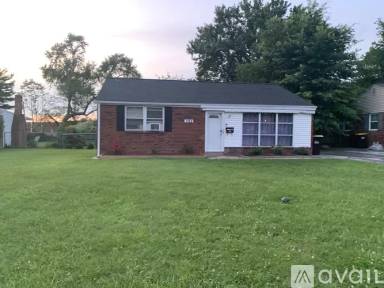Main picture of 382 Kingwood Rd