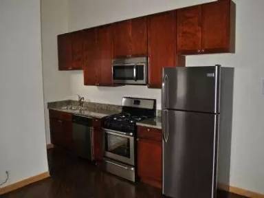 Main picture of 1619 W Columbia Ave