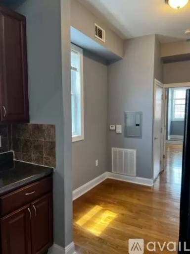 Main picture of 510 40th St Apartments