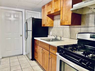 Main picture of 50 Kenmore Ave