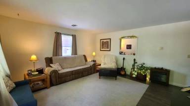 Main picture of 125 Spruce St