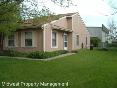 Main picture of 1316 E 25th Ter