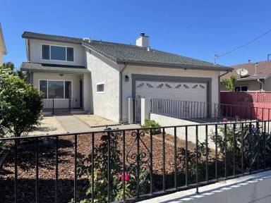 Main picture of 2881 13th St