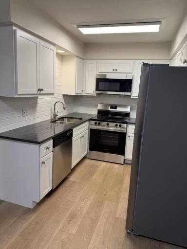 Main picture of 185 Parkview Dr
