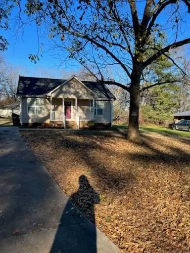Main picture of 131 Hicks Dr