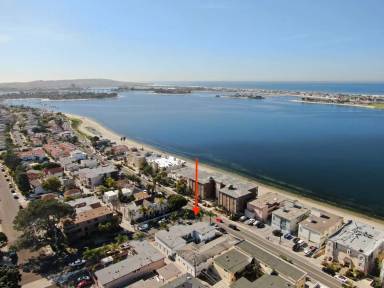 Main picture of 3809 Riviera Dr