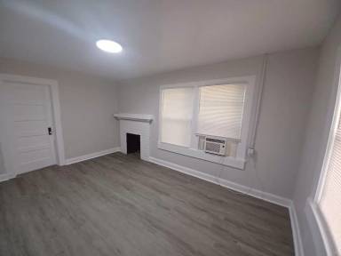 Main picture of 504 W Mahoney St