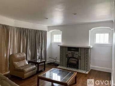 Main picture of 365 Madison Ave