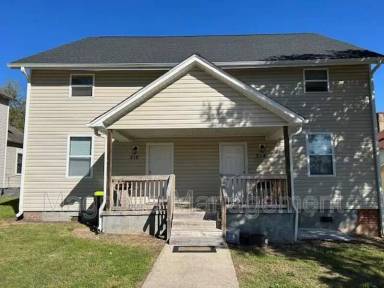 Main picture of 216B Walnut St