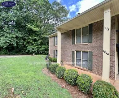 Main picture of 1262 Britain Dr