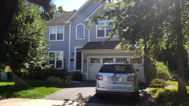 Main picture of 632 Rainier Rd