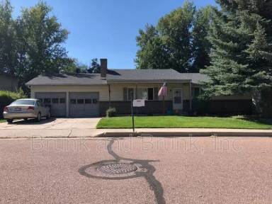 Main picture of 5315 Waddell Ave