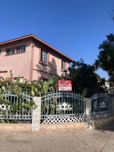 Main picture of 11487 Sherman Way