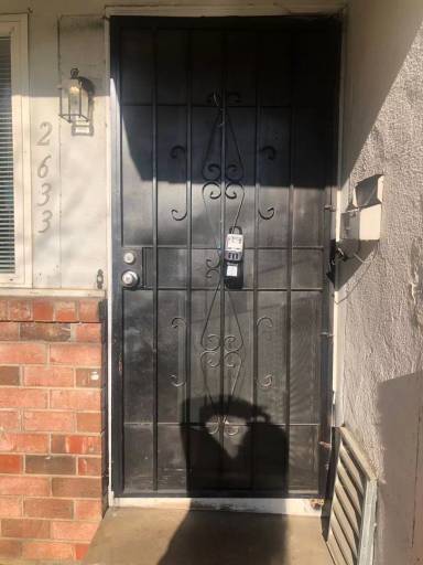 Main picture of 2633 Moderna Ct