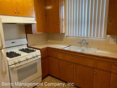 Main picture of 947 E Broadway