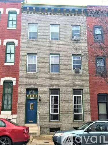 Main picture of 1923 E Pratt St