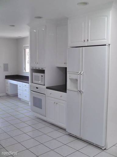 Main picture of 13731 Beaumont Ave