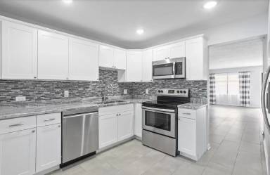 Main picture of 4920 Locust St NE