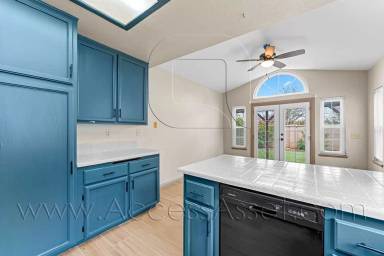 Main picture of 39580 Garin Dr