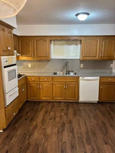 Main picture of 5410 Kennedy St