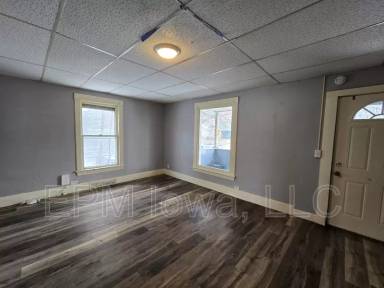 Main picture of 119 Irving St