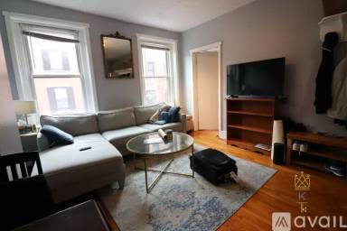 Main picture of 39 Irving St