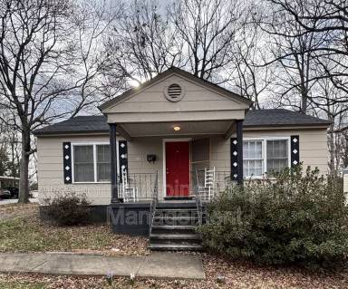 Main picture of 124 S Pine St