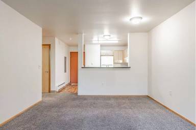 Main picture of 36 NE 147th Ave