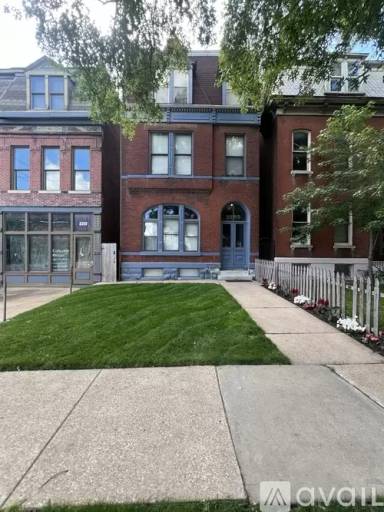 Main picture of 2255 S Jefferson Ave