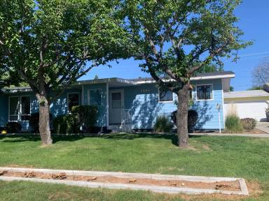 Main picture of 902 Birch Ave
