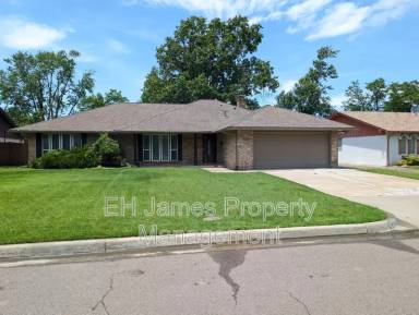Main picture of 4626 S Maplewood Ave