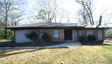 Main picture of 2101 Wellwood Cir