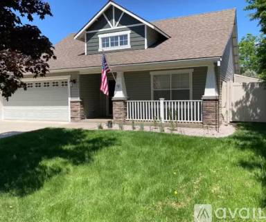 Main picture of 1305 W Kachess Ln