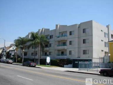 Main picture of 870 Crenshaw Blvd