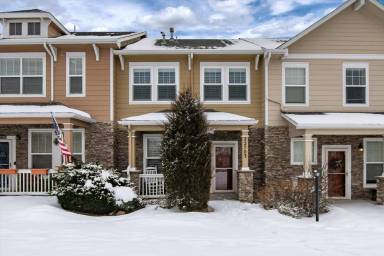 Main picture of 22703 E Briarwood Pl