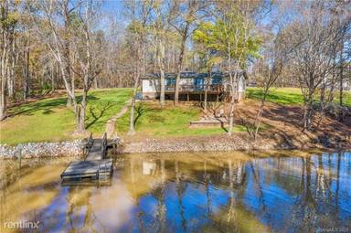 Main picture of 428 Lakeview Shores Loop