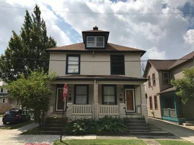 Main picture of 449 Reinhard Ave