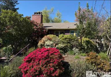 Main picture of 11249 Fremont Ave N