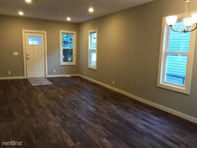 Main picture of 1020 29th Ave NE