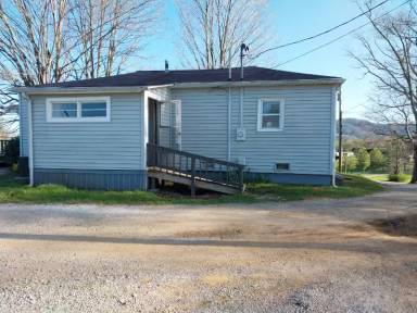 Main picture of 120 Alvin Bullen Rd