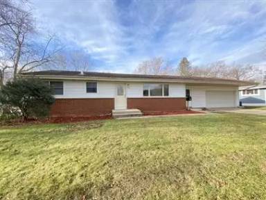 Main picture of 305 36th Ave NW