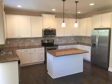 Main picture of 105 Village Park Dr