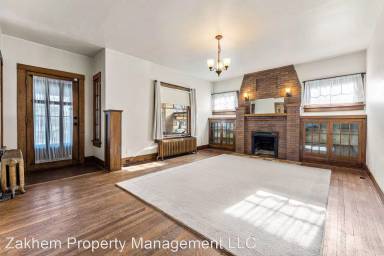 Main picture of 3841 Wolff St
