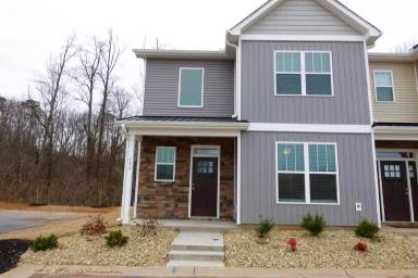 Main picture of 104 Creekland Way