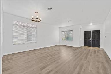 Main picture of 3444 Gosling St
